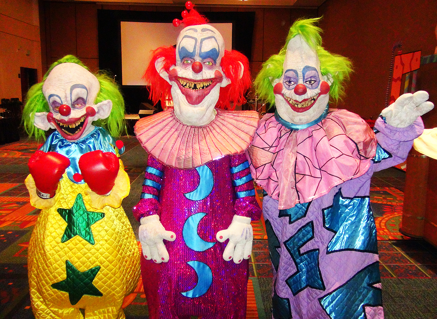 Killer klowns from outer. Killer Klowns from Outer Space. Scare Zone Killer Klowns from Outer Space.